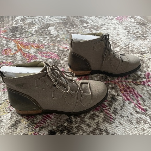 Sorel Boots NWOB Size 8.5 - Picture 3 of 6